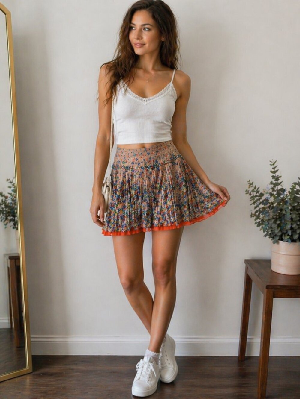 American Eagle Floral Pleated Chiffon Mini Skirt Size 4 Back To School